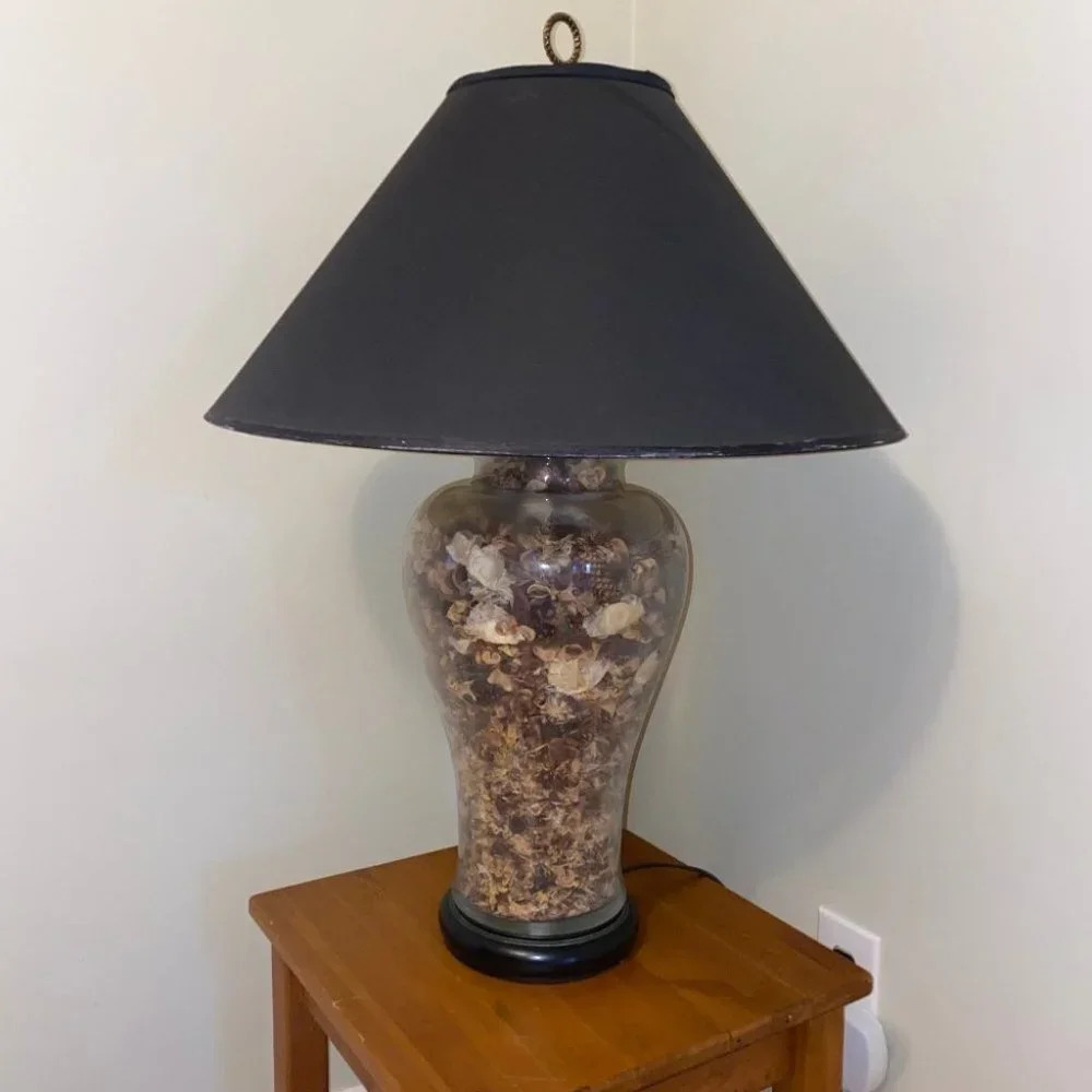 Large Lamp with Shadeβ Glass Floral